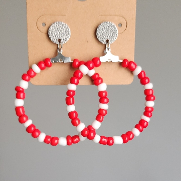 Free w/purchase Red and White Beaded Hoops - Picture 4 of 4